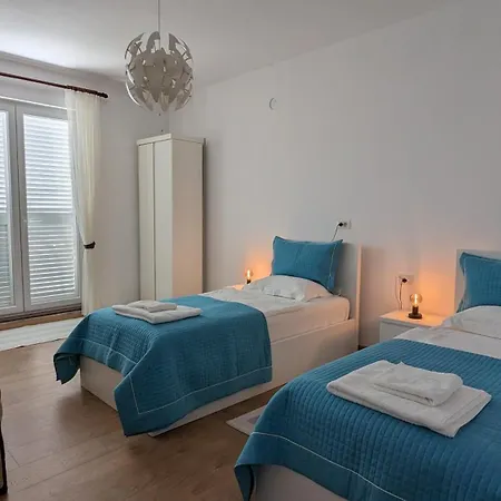 Haus Mit Garten Apartment