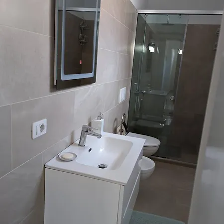Apartment Haus Mit Garten Shkoder
