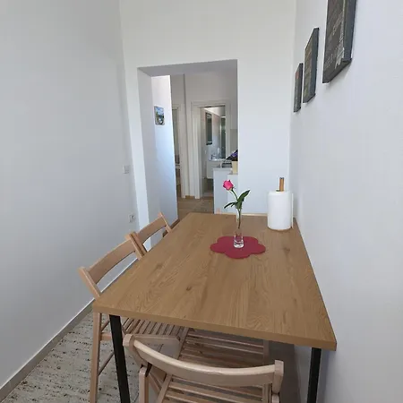 Haus Mit Garten